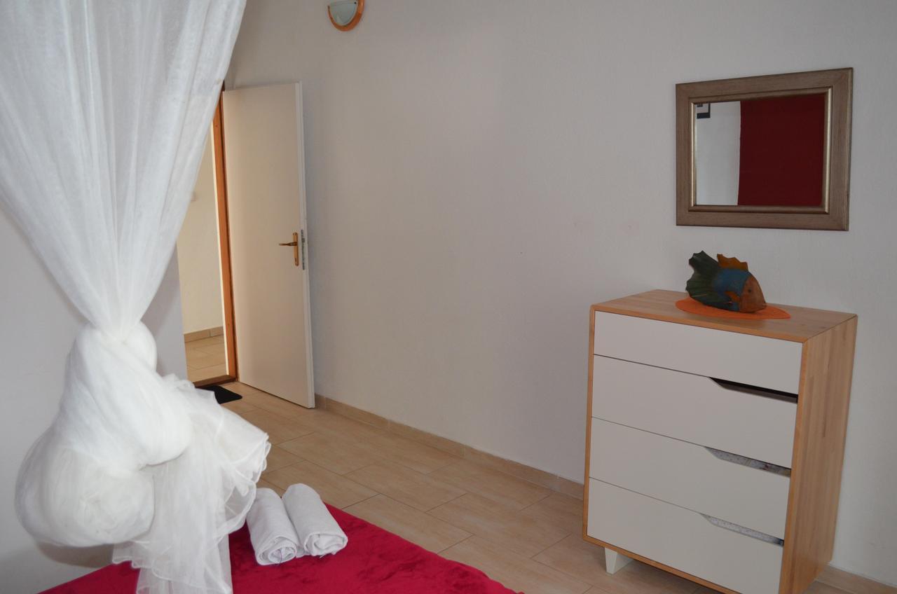 Poseidon Holiday Guesthouse Zirje Exterior photo