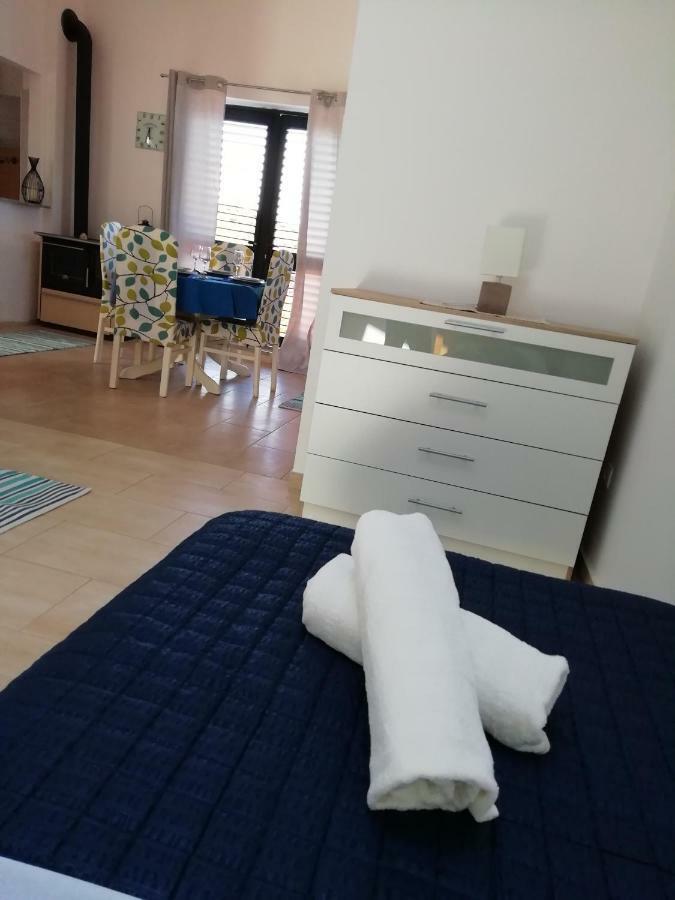Poseidon Holiday Guesthouse Zirje Exterior photo